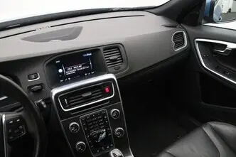 Volvo V60, 2.0, 88 kW, diesel, manual, front-wheel drive