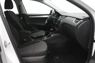 Škoda Octavia, 1.6, 81 kW, diisel, automaat, esivedu