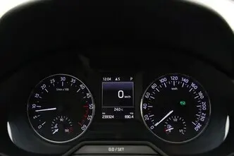 Škoda Octavia, 1.6, 81 kW, diisel, automaat, esivedu