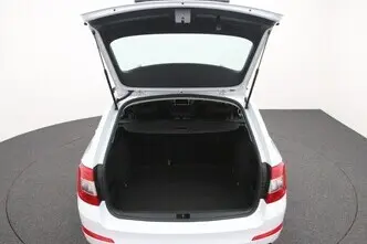 Škoda Octavia, 1.6, 81 kW, diisel, automaat, esivedu