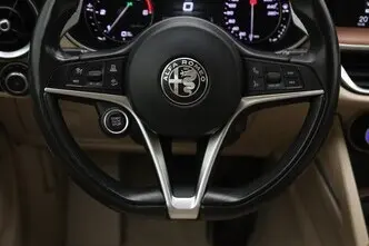 Alfa Romeo Stelvio, 2.2, 140 kW, diisel, automaat, tagavedu