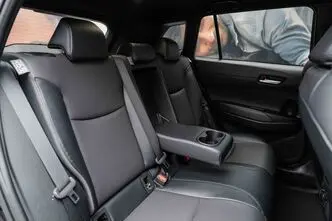 Toyota Corolla, 2.0, 112 kW, гибрид, автомат, полный привод
