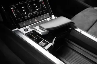 Audi e-tron, 230 kW, электричество, автомат, полный привод