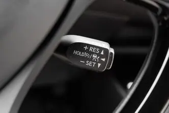 Toyota C-HR, 1.8, 72 kW, pistikhübriid, automaat, esivedu