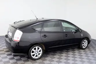 Toyota Prius, 1.5, 77 kW, hybrid, automatic, front-wheel drive
