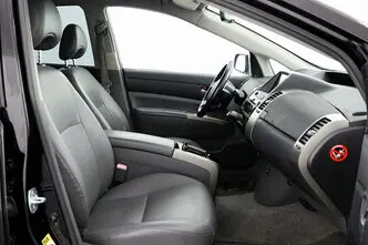 Toyota Prius, 1.5, 77 kW, hybrid, automatic, front-wheel drive