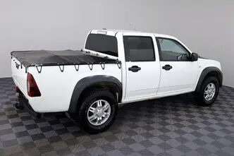 Isuzu D-Max, 2.5, 135 kW, diesel, manual, four-wheel drive