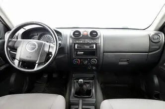 Isuzu D-Max, 2.5, 135 kW, diesel, manual, four-wheel drive