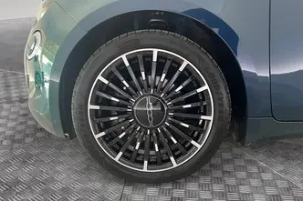 Fiat 500e, 87 kW, automatic, front-wheel drive