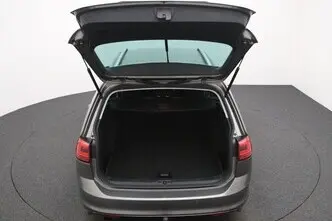 Volkswagen Golf, 1.6, 81 kW, diesel, manual, front-wheel drive