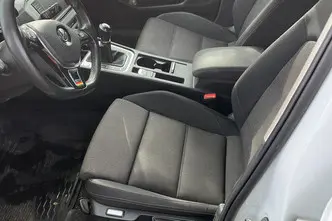 Volkswagen Passat, 1.6, 88 kW, diesel, manual, front-wheel drive
