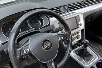 Volkswagen Passat, 1.6, 88 kW, diesel, manual, front-wheel drive