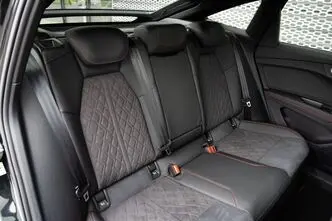 Audi Q4 e-tron, 210 kW, электричество, автомат, полный привод