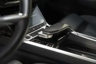 Audi e-tron, 300 kW, электричество, автомат, полный привод