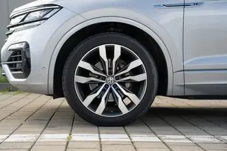 Volkswagen Touareg, 3.0, 210 kW, diesel, automatic, four-wheel drive