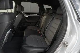 Volkswagen Touareg, 3.0, 210 kW, diesel, automatic, four-wheel drive