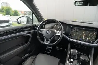 Volkswagen Touareg, 3.0, 210 kW, diesel, automatic, four-wheel drive