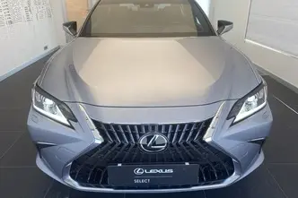 Lexus ES 300, 2.5, 131 kW, гибрид, автомат, передний привод