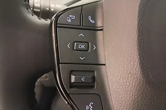 Toyota Prius, 2.0, 111 kW, подключаемый гибрид, автомат, передний привод