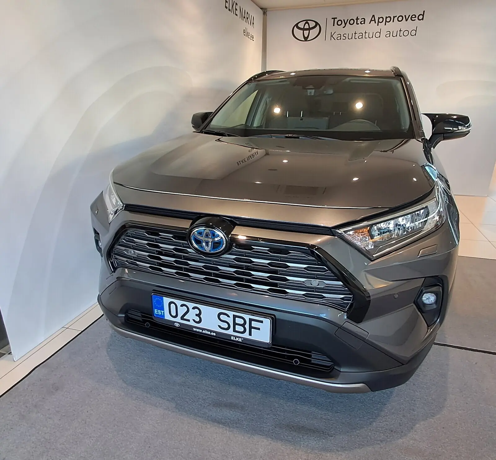 Toyota RAV4, 2.5, 131 kW, гибрид, автомат, передний привод