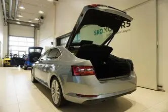 Škoda Superb, 2.0, 140 kW, diesel, automatic, four-wheel drive