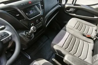 Iveco Daily, 2.3, 115 kW, diisel, manuaal, tagavedu