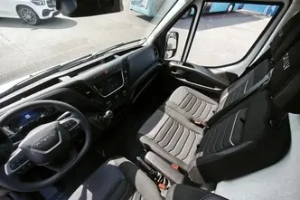 Iveco Daily, 2.3, 115 kW, diisel, manuaal, tagavedu