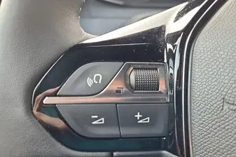 Peugeot 2008, 100 kW, электричество, автомат, передний привод