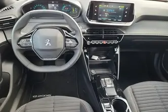 Peugeot 2008, электричество, автомат, передний привод