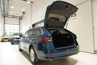 Škoda Octavia, 1.5, 110 kW, гибрид, автомат, передний привод