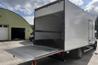 Iveco Daily, 3.0, 129 kW, diisel, automaat, tagavedu
