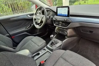 Ford Focus, 1.0, 91.9 kW, гибрид, механическая, передний привод