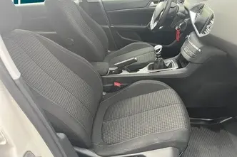 Peugeot 308, 1.2, 96 kW, бензин, механическая, передний привод