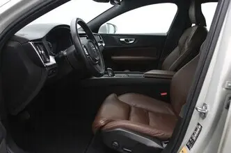 Volvo V60, 2.0, 120 kW, гибрид, автомат, передний привод