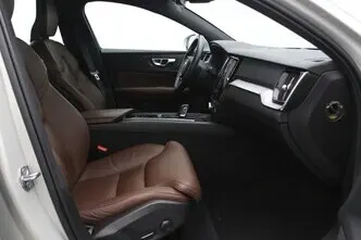 Volvo V60, 2.0, 120 kW, гибрид, автомат, передний привод