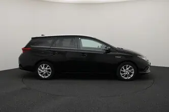 Toyota Auris, 1.8, 73 kW, гибрид, автомат, передний привод
