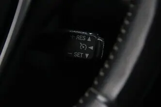 Toyota Auris, 1.8, 73 kW, гибрид, автомат, передний привод