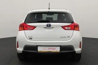 Toyota Auris, 1.8, 73 kW, гибрид, автомат, передний привод