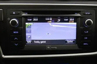Toyota Auris, 1.8, 73 kW, гибрид, автомат, передний привод