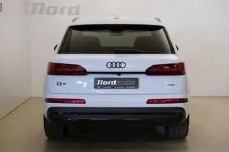 Audi Q7, 3.0, 210 kW, гибрид, автомат, полный привод