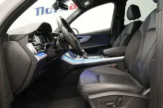 Audi Q7, 3.0, 210 kW, гибрид, автомат, полный привод