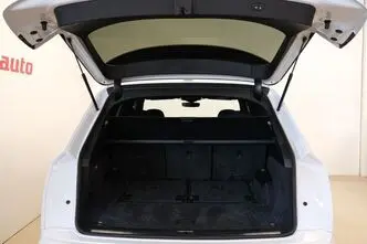 Audi Q7, 3.0, 210 kW, гибрид, автомат, полный привод