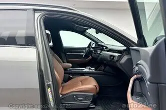Audi Q8 e-tron, 300 kW, electric, automatic, four-wheel drive