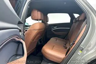 Audi Q8 e-tron, 300 kW, electric, automatic, four-wheel drive