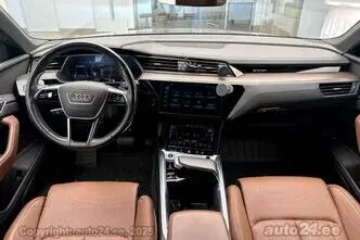 Audi Q8 e-tron, 300 kW, electric, automatic, four-wheel drive