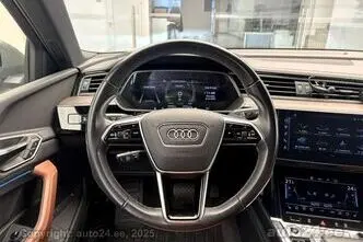Audi Q8 e-tron, 300 kW, electric, automatic, four-wheel drive