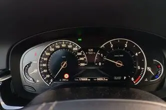BMW 520, 2.0, 140 kW, дизель, автомат, полный привод