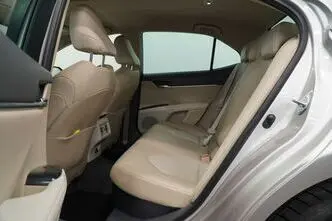 Toyota Camry, 2.5, 131 kW, bensiin, automaat, esivedu