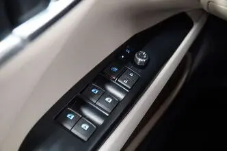 Toyota Camry, 2.5, 131 kW, bensiin, automaat, esivedu