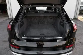 Audi e-tron, 230 kW, elekter, automaat